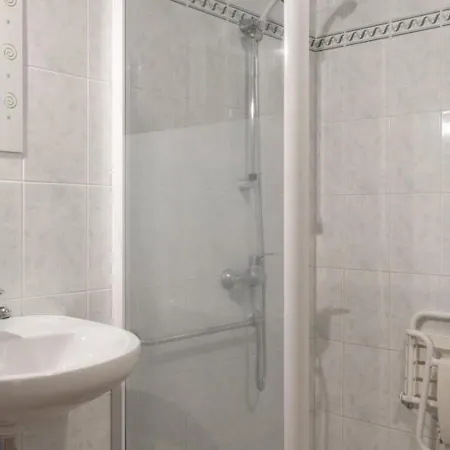 Independant Avec Piscine, Grande Terrasse, Jardin, Barbecue, Proche St Pourcain/sioule Et Souvigny - Fr-1-489-78 * Cressanges